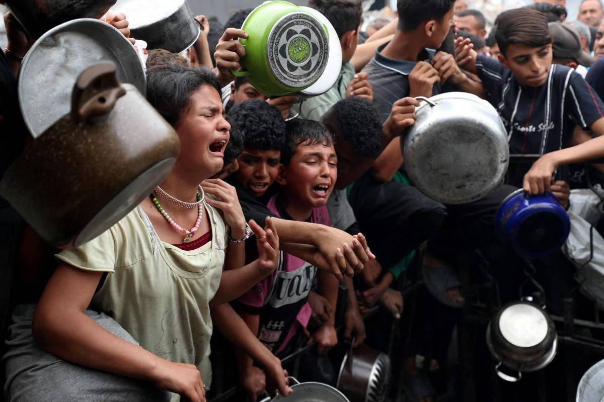 Imagem das crian&ccedil;as da palestina querendo comer.