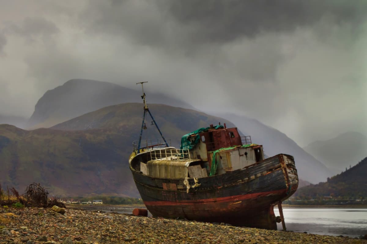 Navio britânico de 250 anos é descoberto naufragado na ilha escocesa de Sanday.